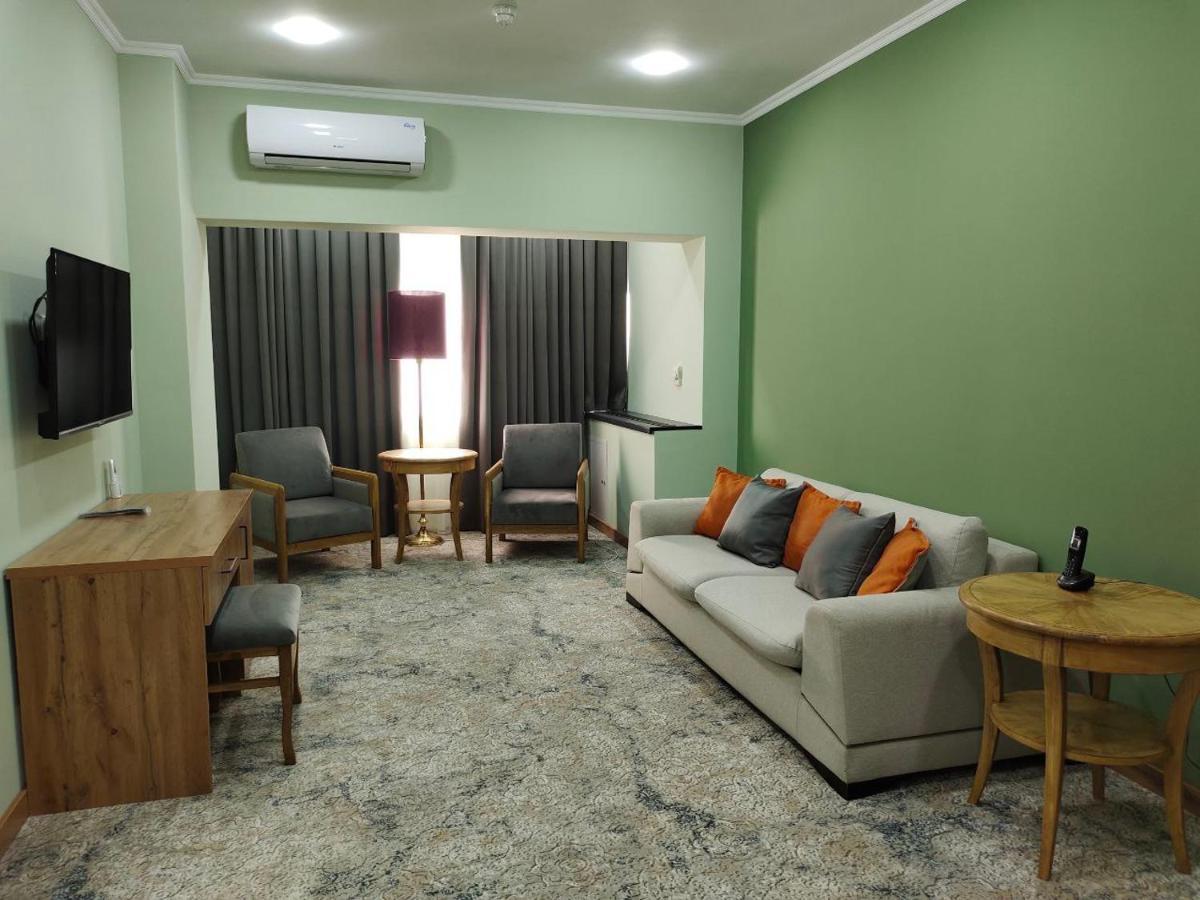 Le Grande Plaza Hotel Tashkent Ngoại thất bức ảnh